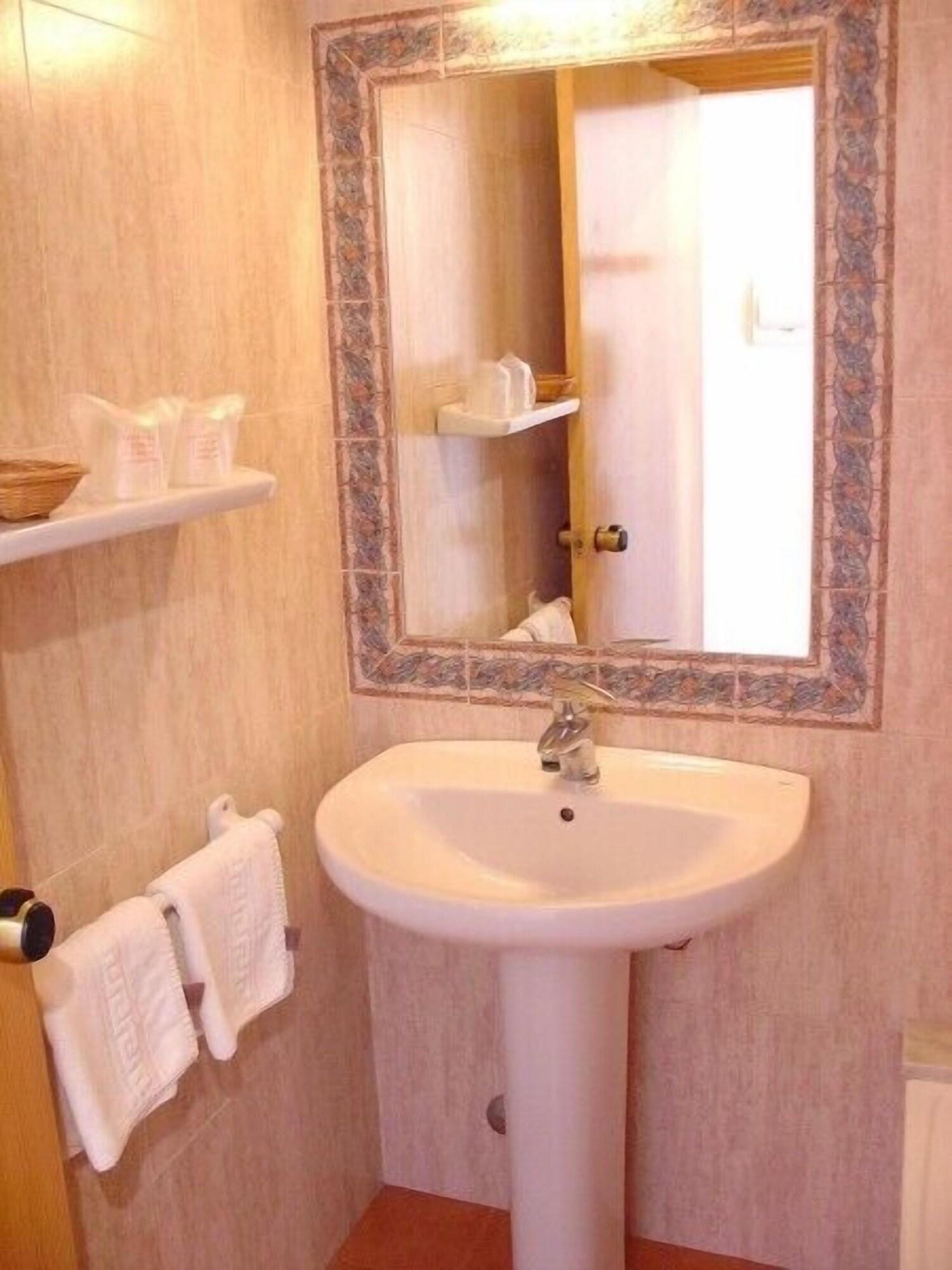Hotel Geminis Ciutadella  Buitenkant foto